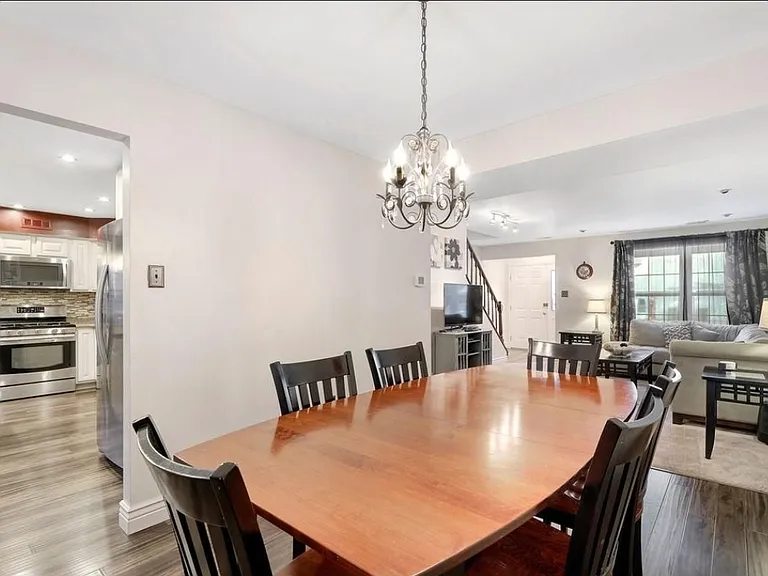 233 Shady Ln — Photo 9