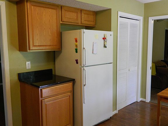 4th image of 102 Edison Cir