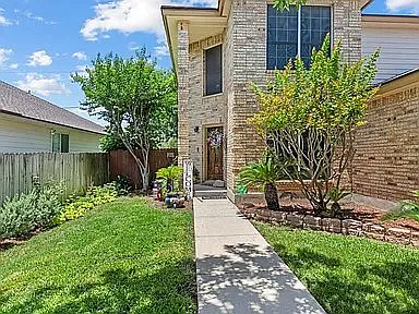5011 Wood Glen Dr — Photo 3