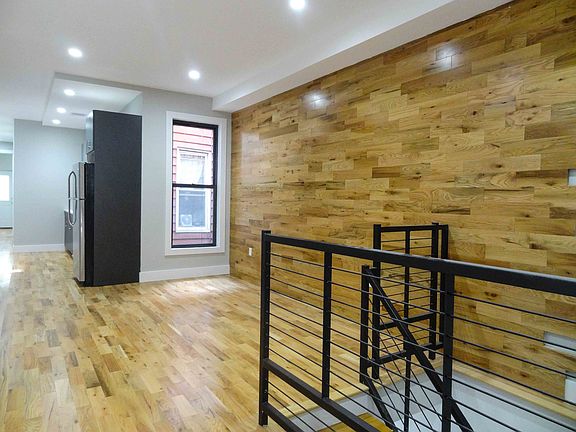 2nd image of 187 Meserole St APT 1R