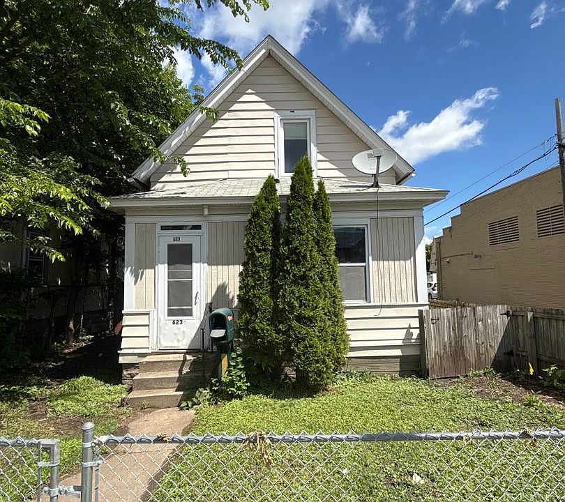 1st image of 623 Maryland Ave E