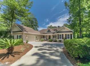 817 Island Cir W, Saint Helena Island, SC 29920