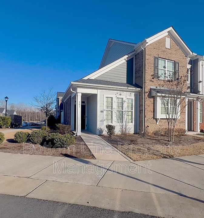 1st image of 901 Goldmine Hill Ct