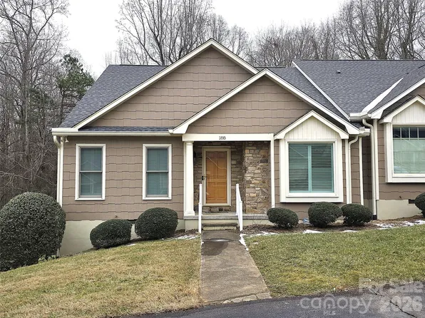 188 39th Avenue Ct NW, Hickory, NC 28601
