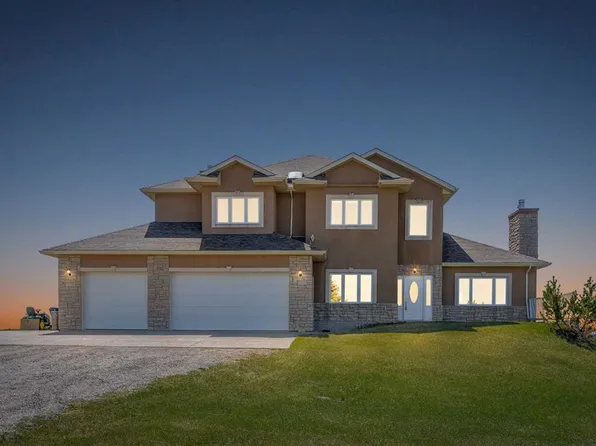 113127 N 450th Ave E, Rural Foothills County, AB T1V 1N4