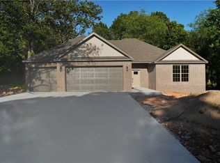 9306 Pleasant Valley Rd, Gentry, AR 72734