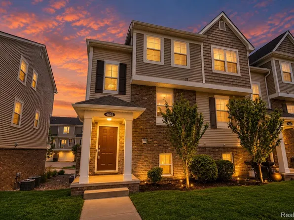 4625 Bradley Cir, Troy, MI 48085