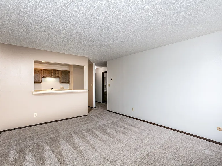 Foxhill Apartments — Photo 53