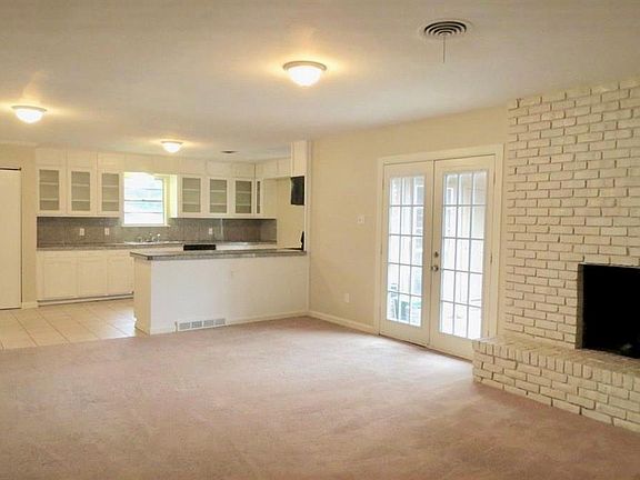 2nd image of 7009 Marilyn Ln
