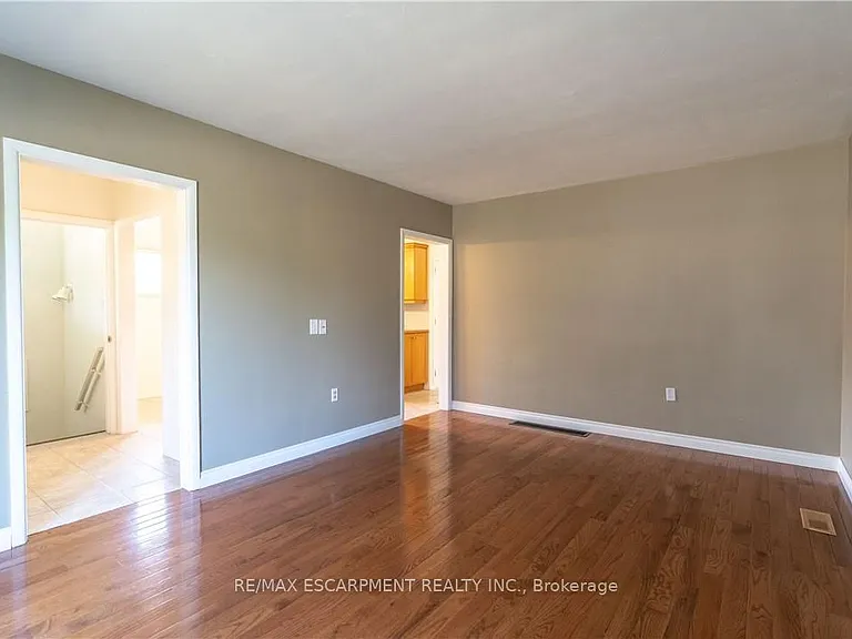 107 W 33rd St #1 — Photo 11