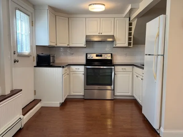 89 19th St #1, Wading River, NY 11792