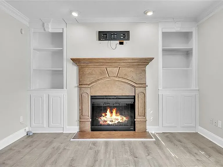 4430 Tilly Mill Rd — Photo 6