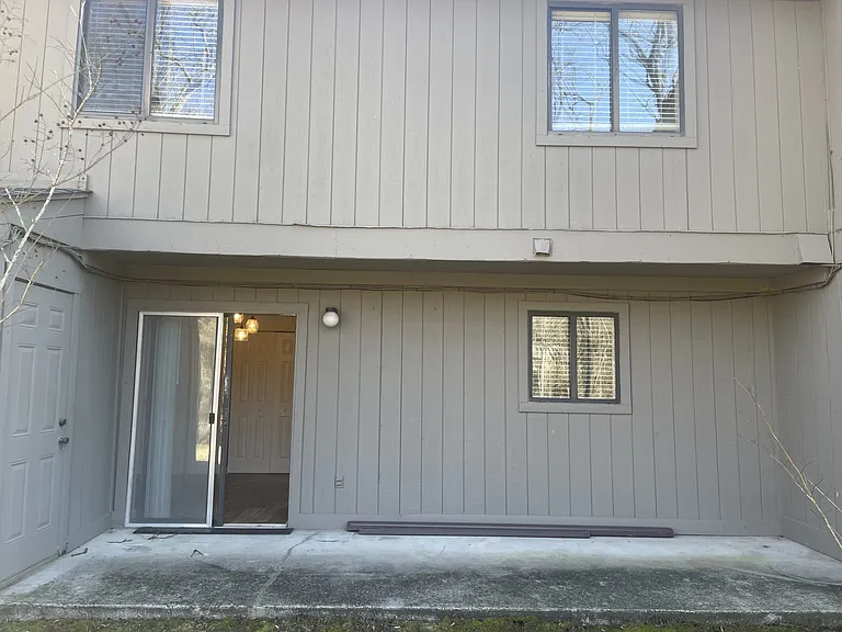 Deer Run Apartments — Photo 38