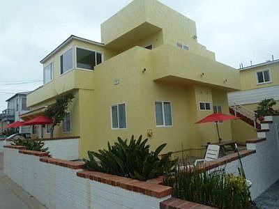 2nd image of 3989 Strandway
