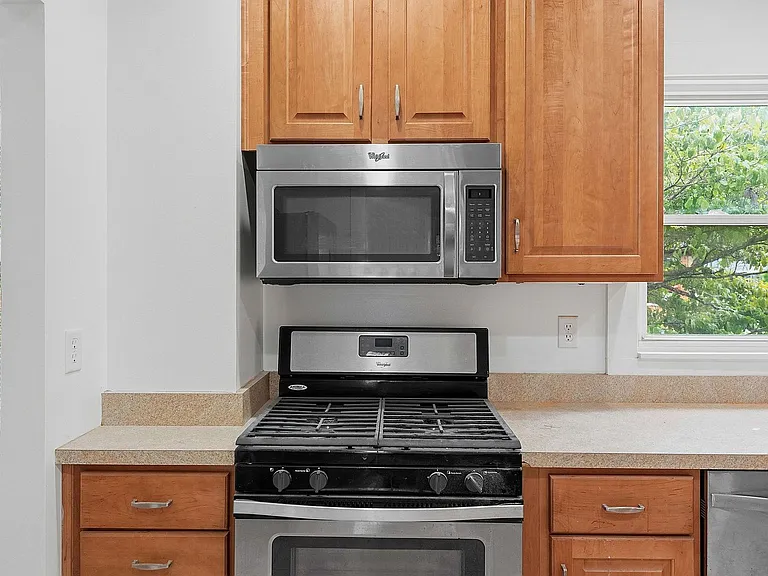 3713 Frances Ave — Photo 30