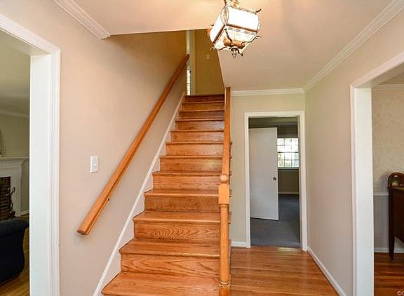 4th image of 9207 Waterloo Ct