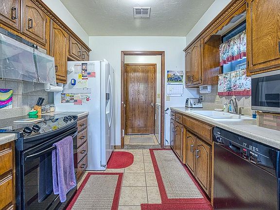 4th image of 1513 S 13th St