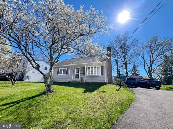 36 Indian Valley Ln, Telford, PA 18969