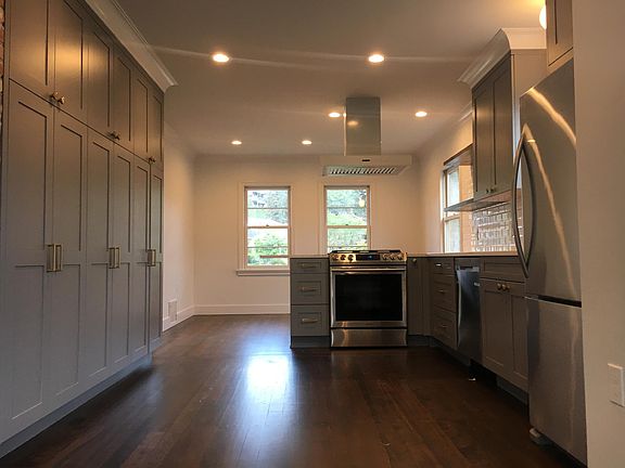4th image of 2946 Fuhrman Ave E #2946