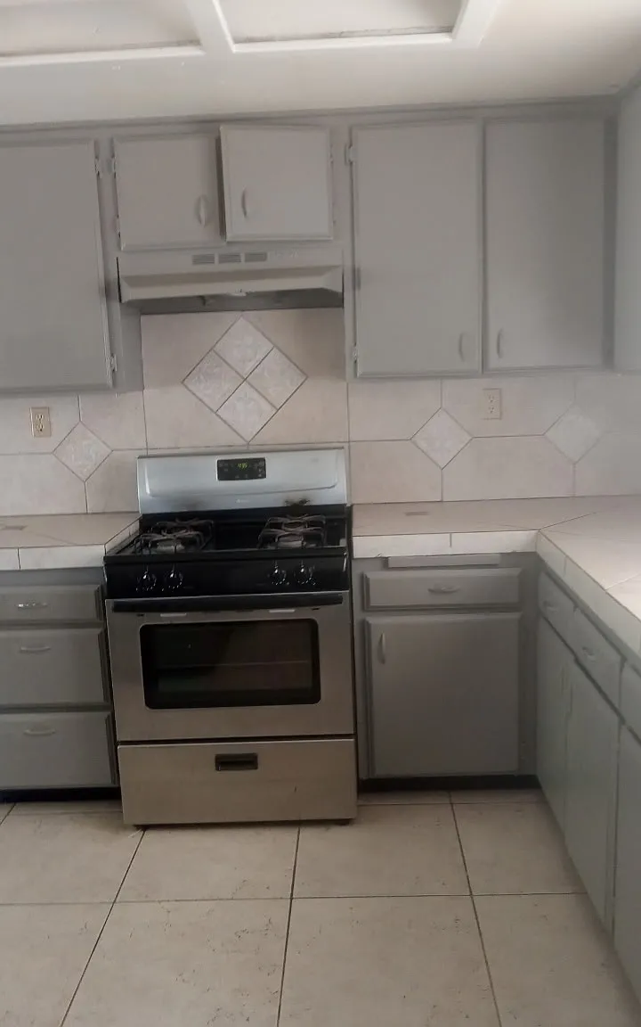 3 bed, 1322 sqft, $2,280 — Photo 2