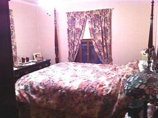 3rd image of 211 W Snyder St