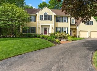 11 Lexington Cir, Holden, MA 01520