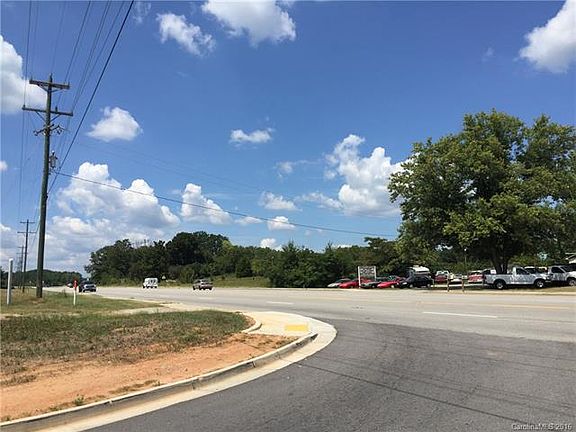 4th image of 1330 Alexander Love Hwy