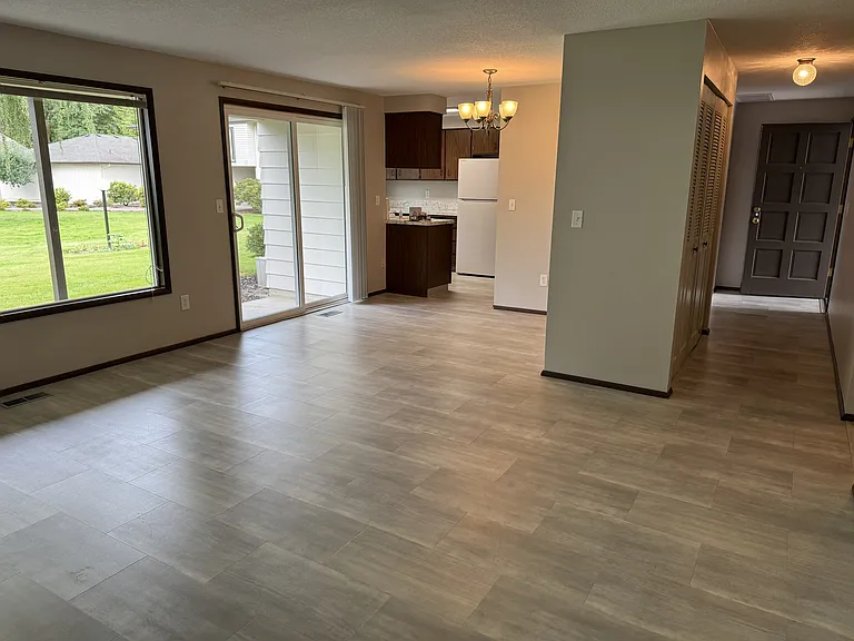 Chestnut Place Apartments — Photo 17