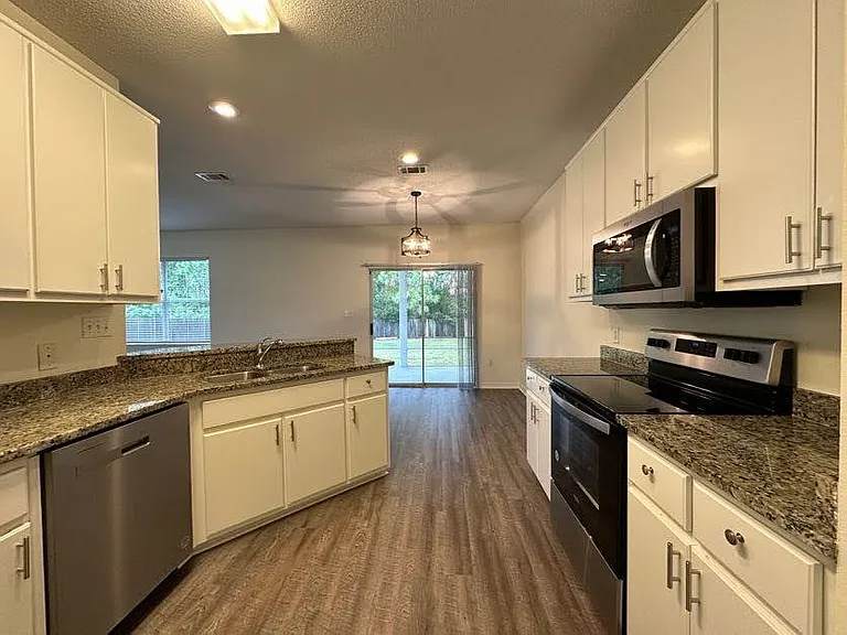 34 Las Roblas Grande Dr — Photo 9