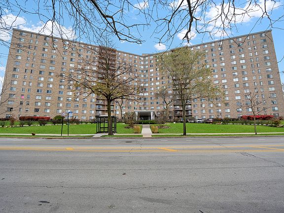 3rd image of 6833 N Kedzie Ave #7099