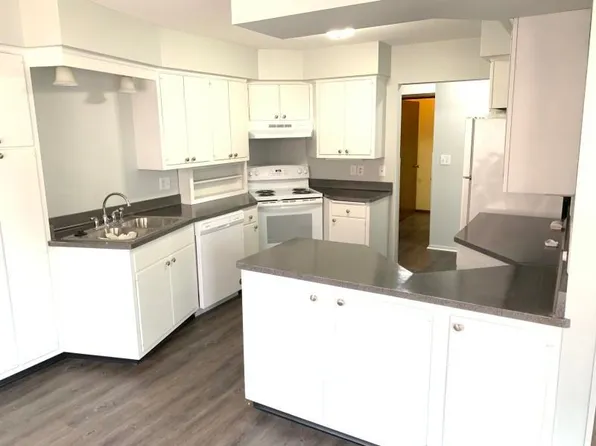 920 Michigan Ave, South Milwaukee, WI 53172