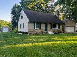 1188 E Howe Rd, Tallmadge, OH 44278