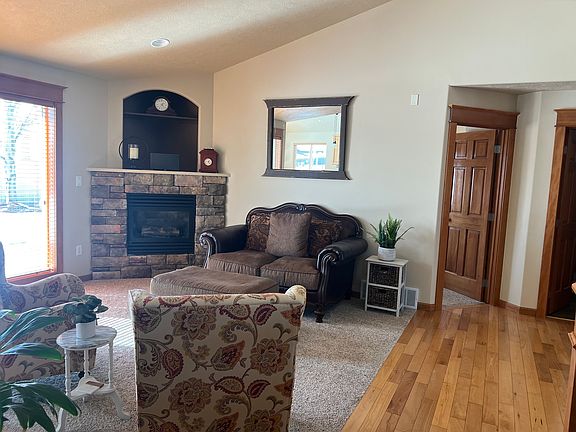 3rd image of 2211 W Abigail Ct