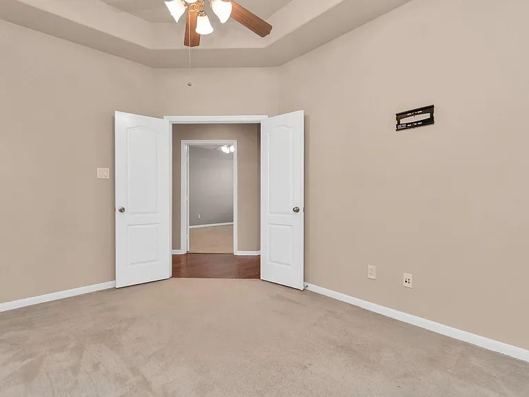 6630 Larocke Trl — Photo 38