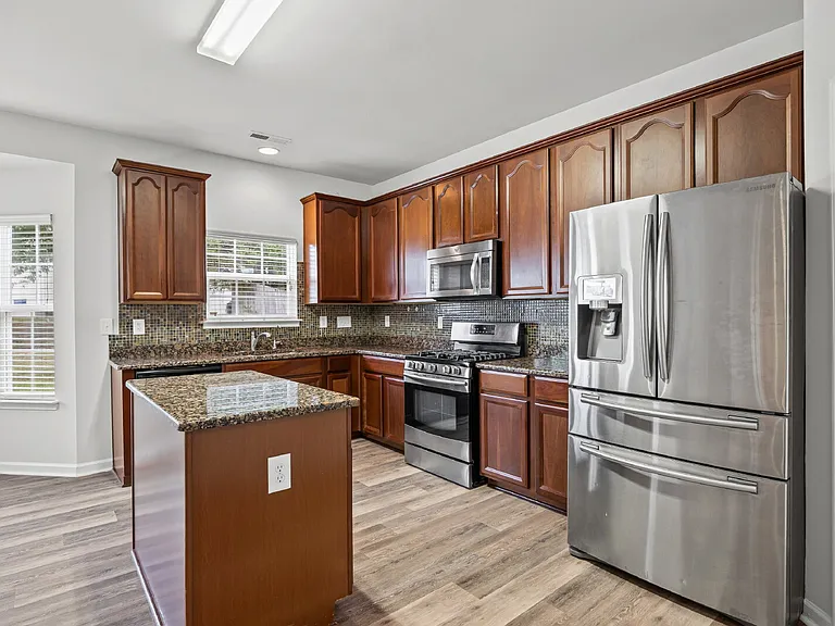 2704 Piersland Dr — Photo 13