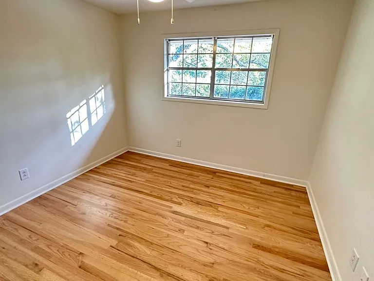 635 Oglethorpe Ave — Photo 8