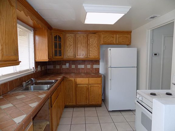 3rd image of 3700 N Mountain Ave #8B