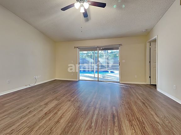 5th image of 17758 Oak Bridge St
