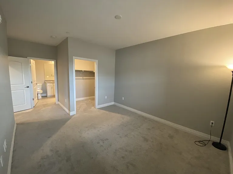 1831 S Dunkirk St #101 — Photo 5