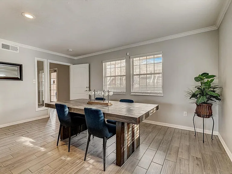 WatersEdge Denton Apartments — Photo 12