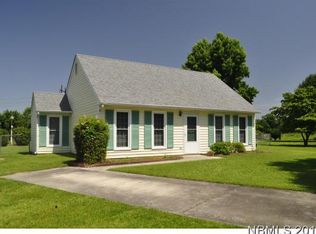 317 Meadowinds Dr, New Bern, NC 28560