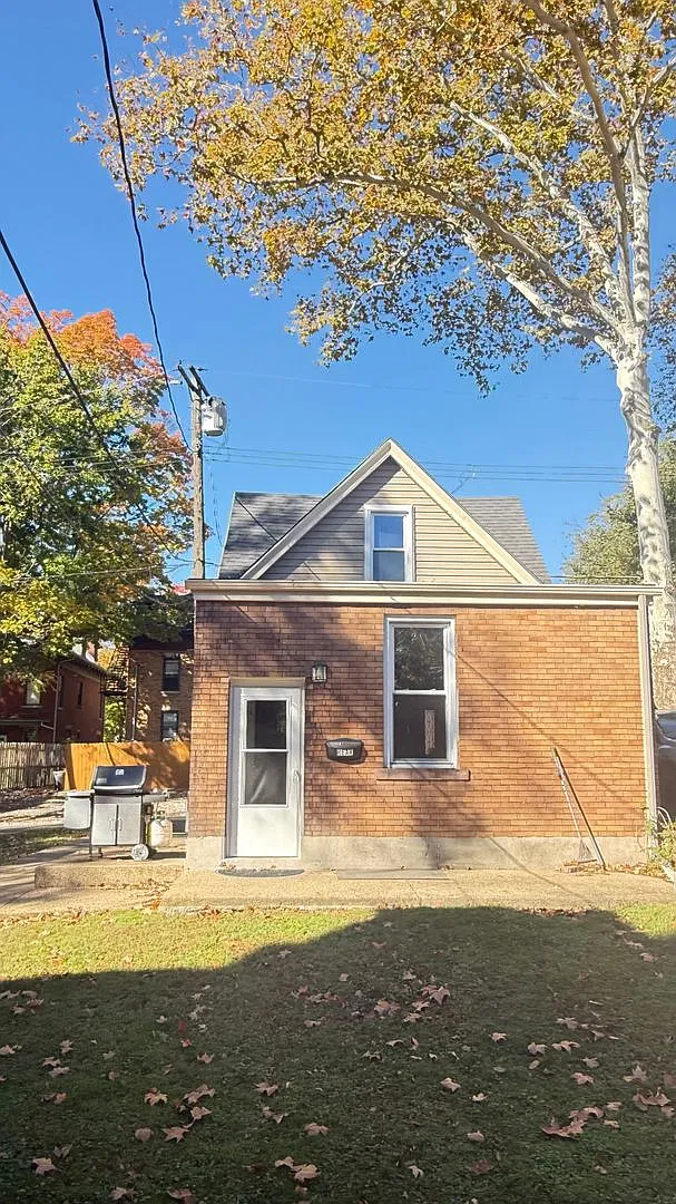 342 S. Graham Street — Photo 1