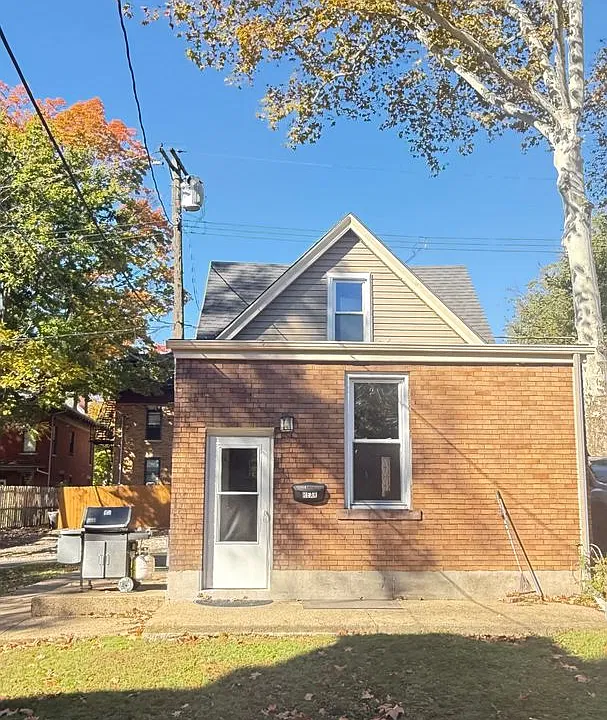 342 S Graham St