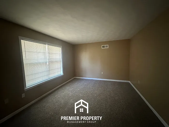 5337 Yale Rd — Photo 3