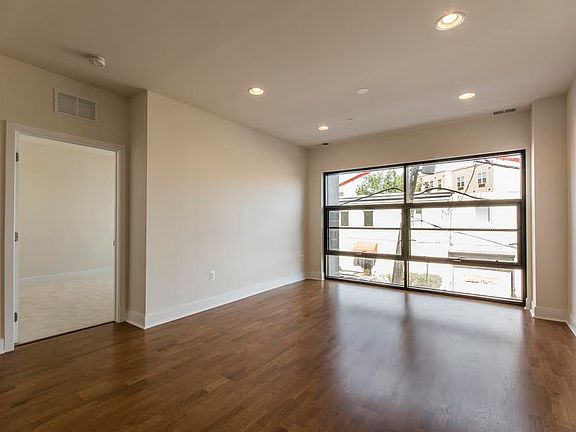 5th image of 600 S 24th St Floor 2