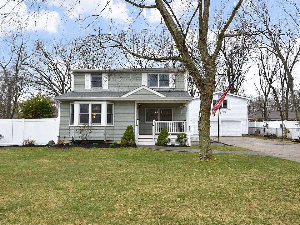 132 Avenue B, Holbrook, NY 11741 Zillow