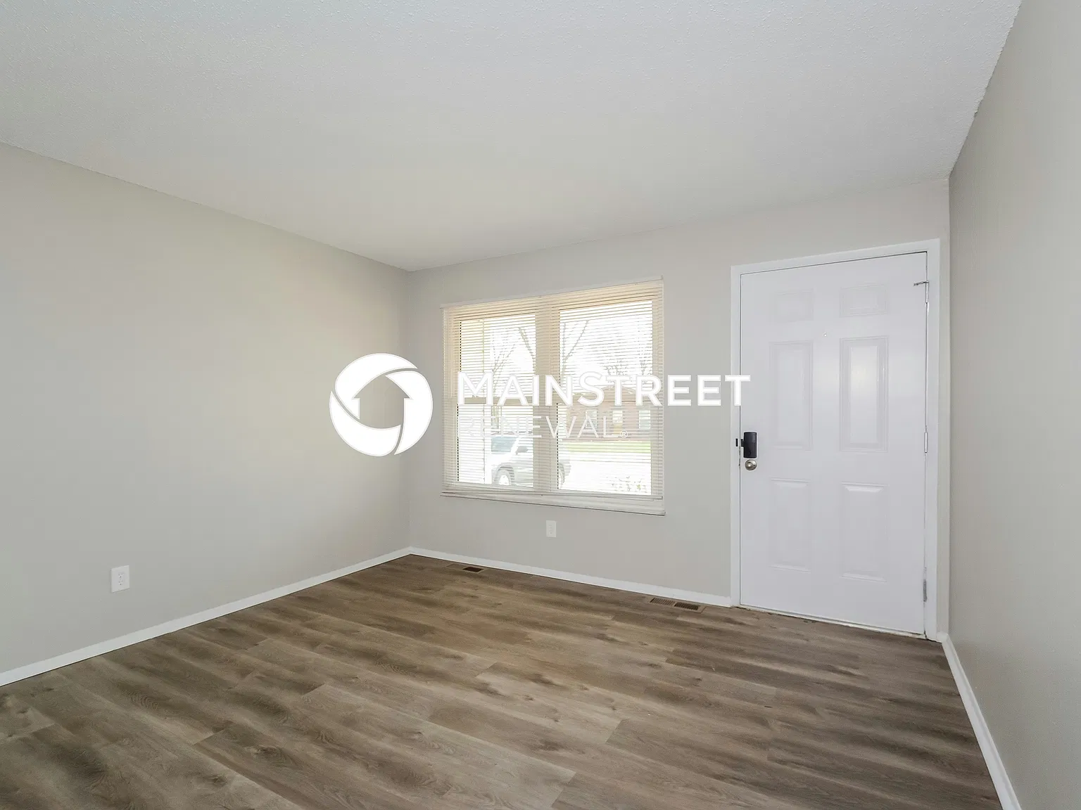 7405 Fox Crest Dr — Photo 3
