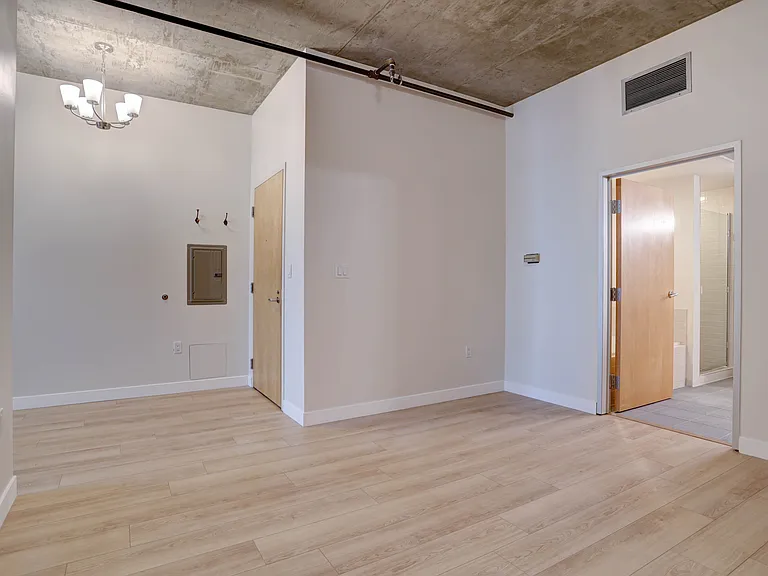 1401 Wewatta St #903 — Photo 9