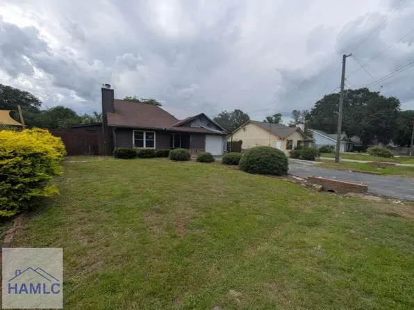 1386 Forest Lake Dr, Hinesville, GA 31313