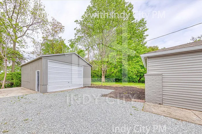 1144 McDougal St — Photo 2